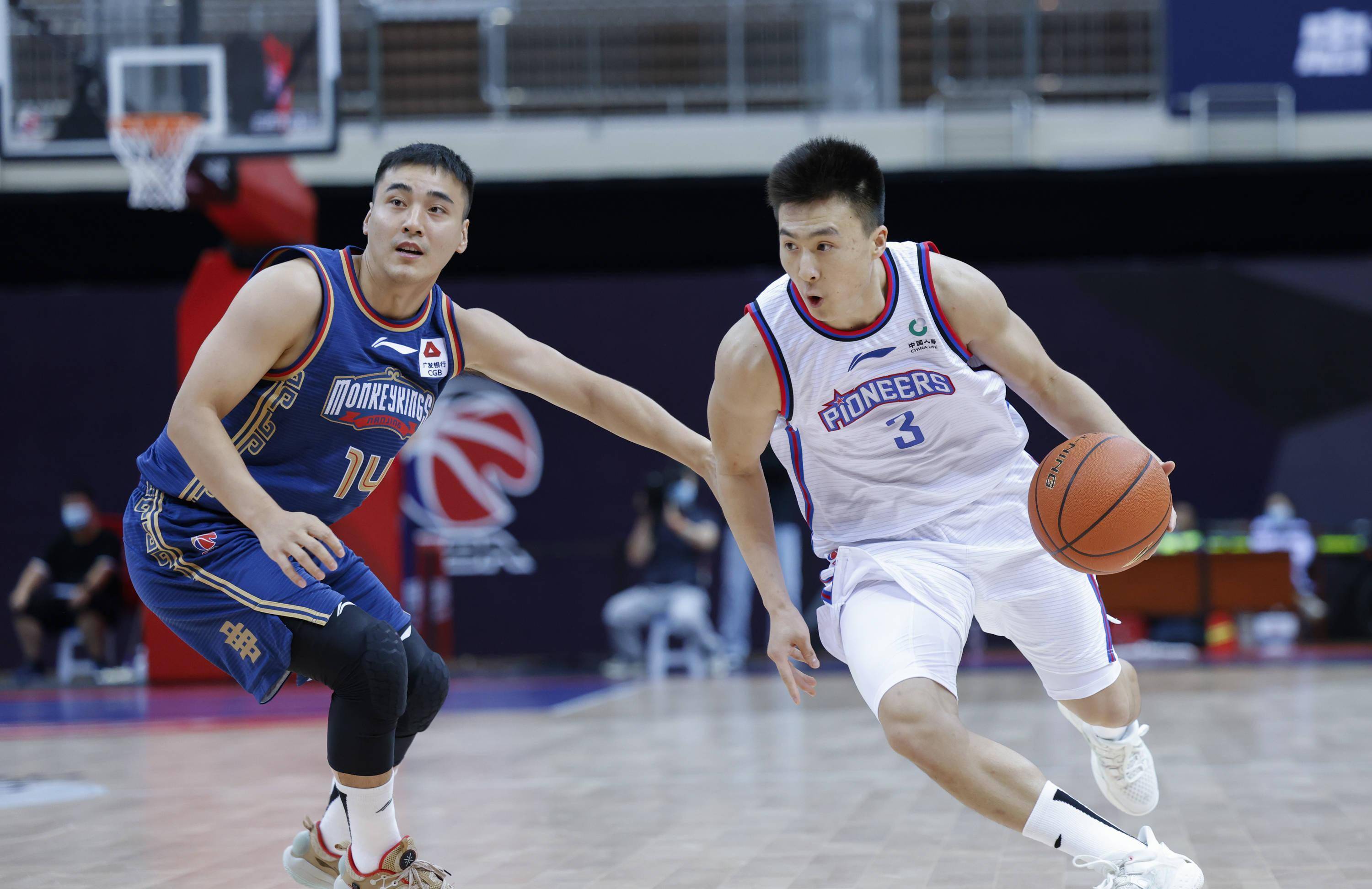 关于广州队关键时刻调整名单，志在CBA季后赛名次提升，话题不断，医务组通报恢复的信息