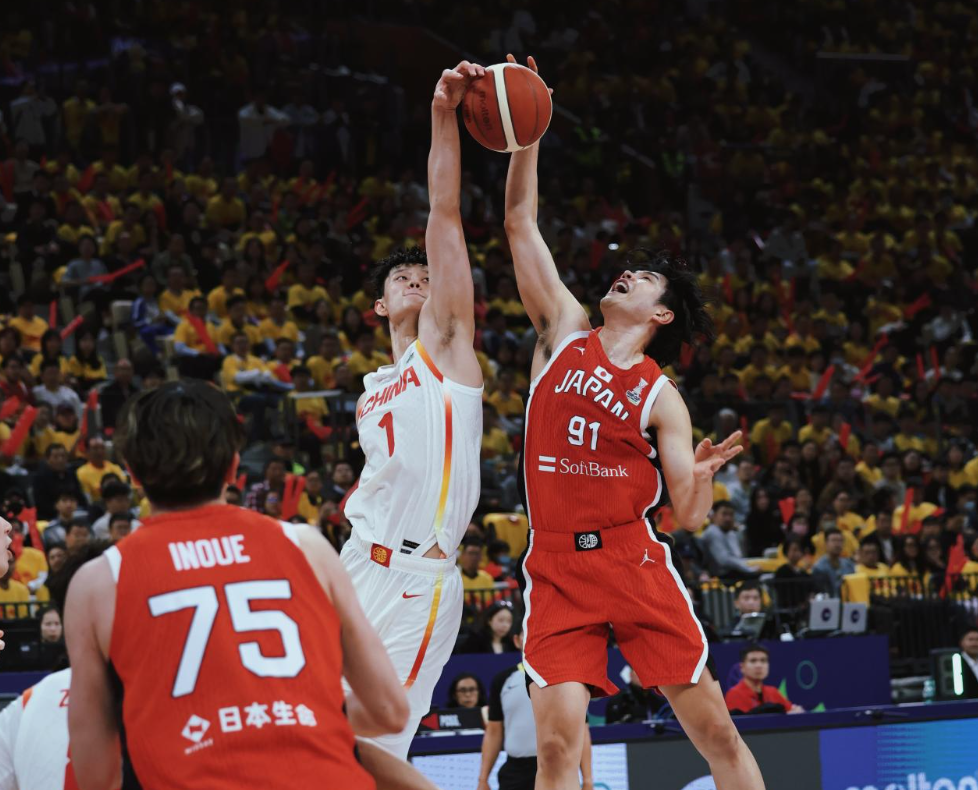 国际比赛日突围战来临,山东男篮围绕中超扳平良机,底气十足,更衣室氛围转暖的简单介绍 国际比赛日突围战来临,山东男篮围绕中超扳平良机,底气十足,更衣室氛围转暖的简单介绍