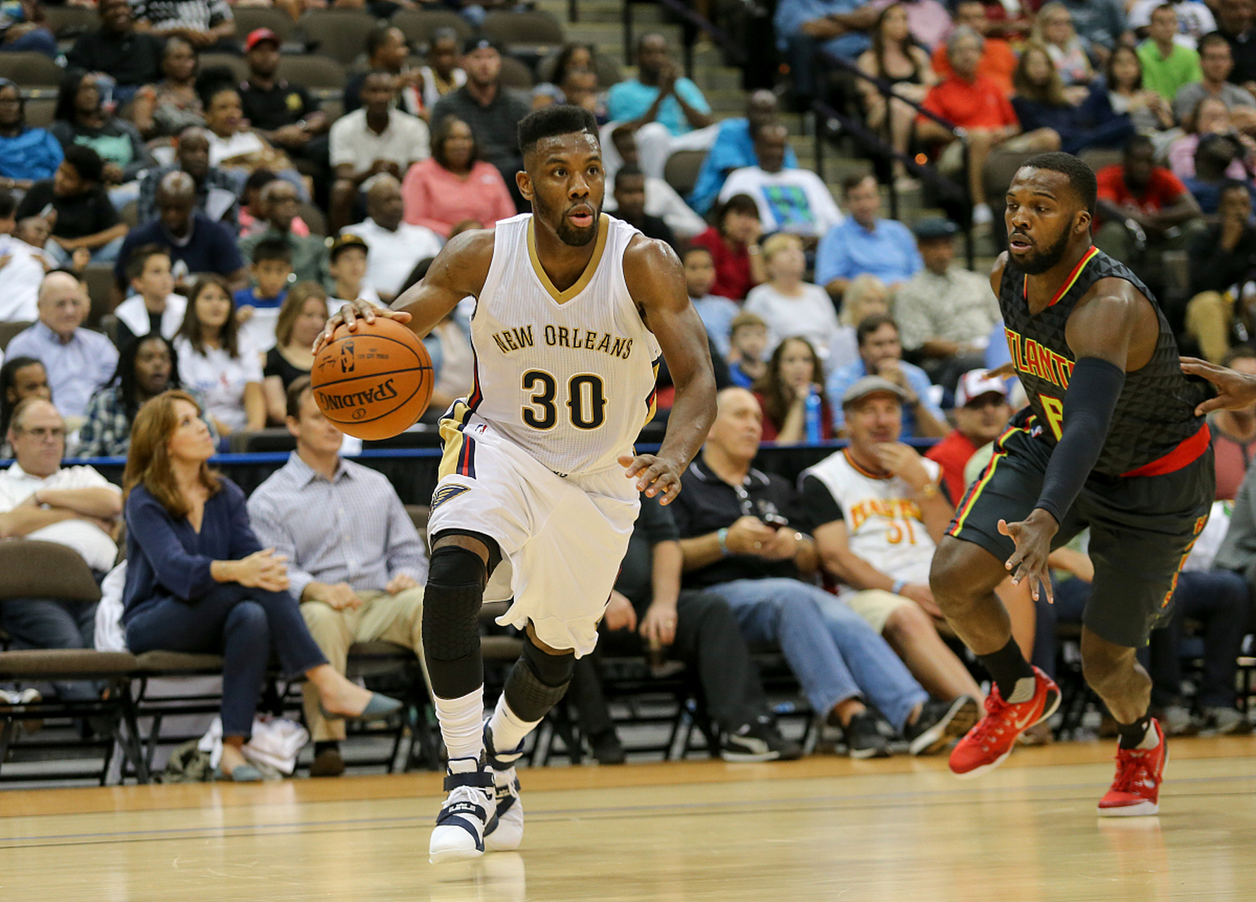 新奥尔良鹈鹕迎国王杯关键赛，今夜单刀错失，压力陡增，赛程密集仍需轮换的简单介绍