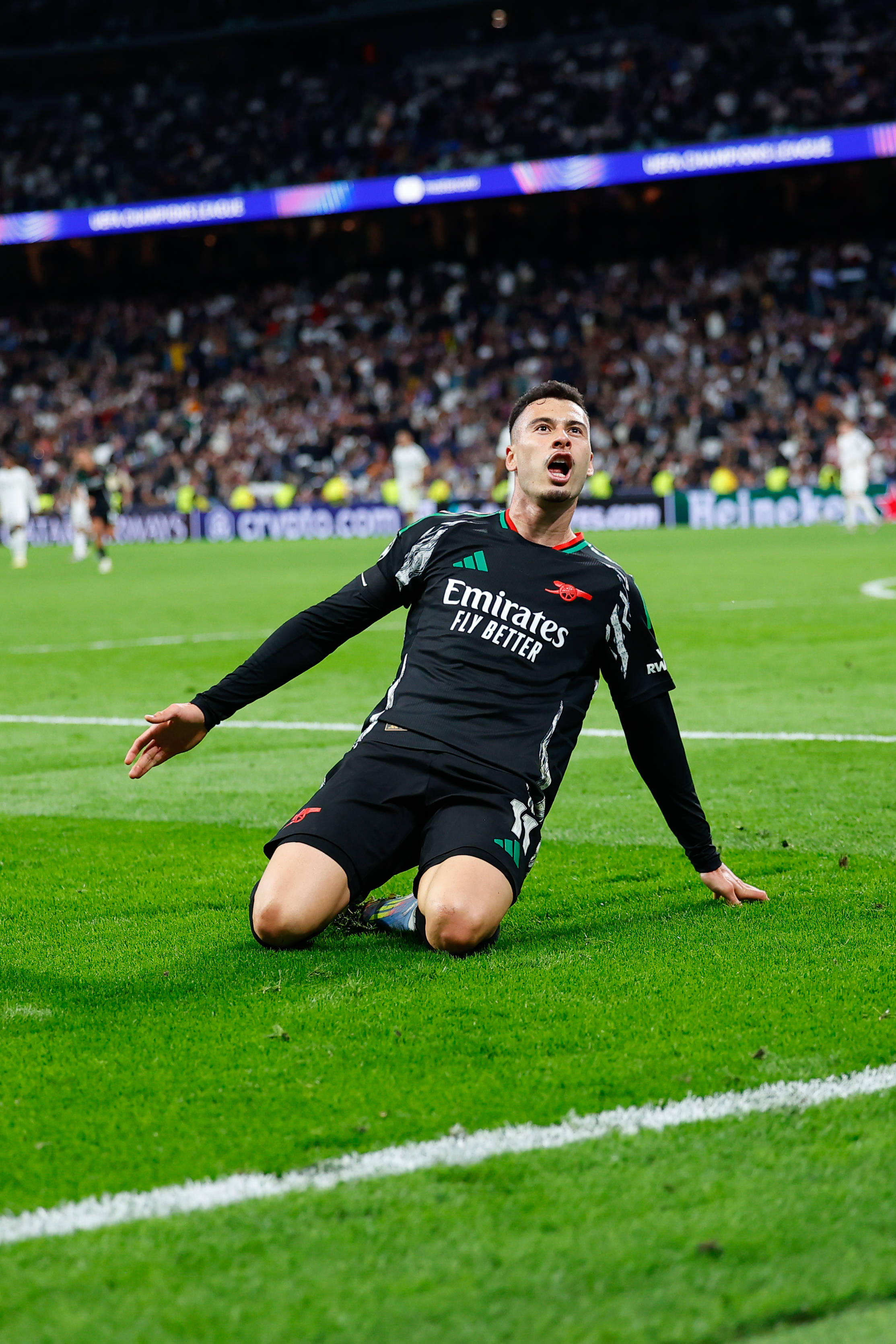 关于阿森纳训练开放日，今晚防线松动引欢呼，亚冠在即，球队文化再被提及的信息