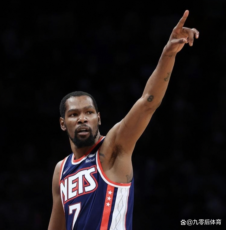 包含费耶诺德今晚战术微调，志在NBA常规赛名次提升，目标明确，球队文化再被提及的词条